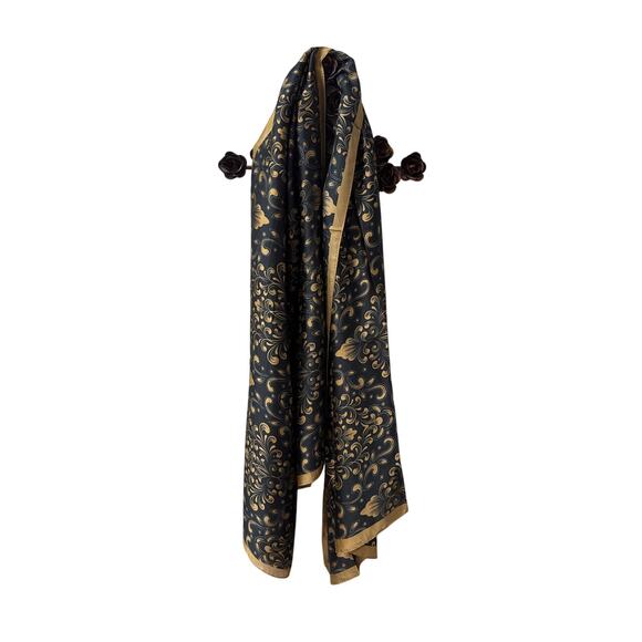 Elegant Black & Beige Beautiful Scarf - Size: 32x68 - Picture 6 of 8